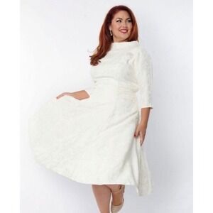 Unique Vintage White Wedding Dress